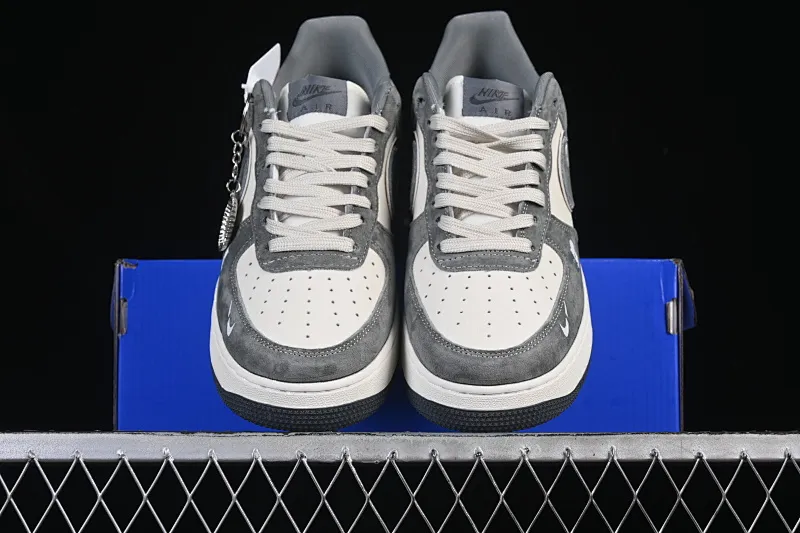 All Categories Nk Air Force 1 Air Force Series Nk Air Force 1 Low Air Force Low Nike Air Force 1'07 Low Violent Bear Joint Gray Pig Eight Air Force One Low Casual Shoes SY1388-004